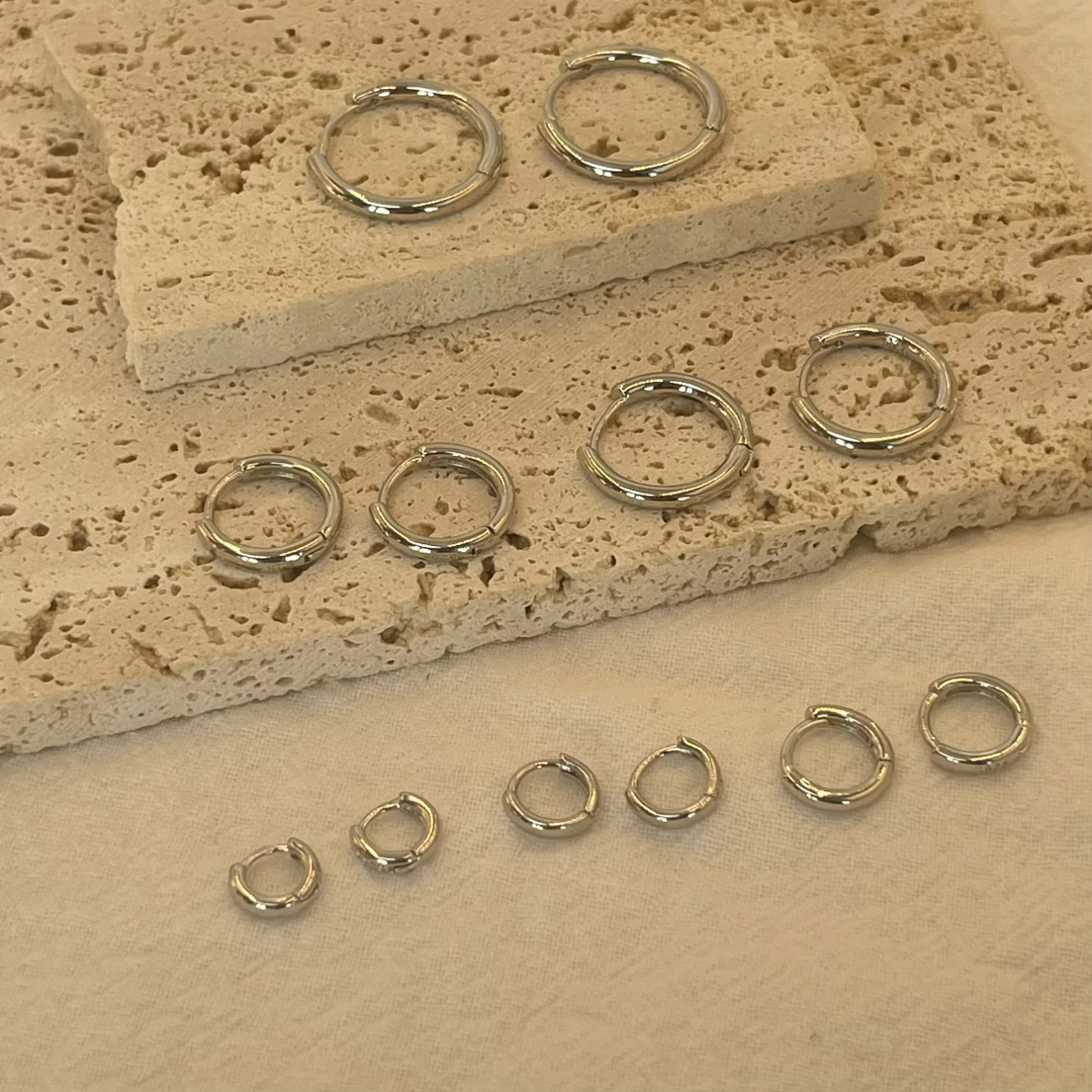 6-15mm Stainless Steel Earring Minimalist Classic Round Gold Color Earring for Women Men Tiny Huggie Hoop Rock Jewelry Gift 250805