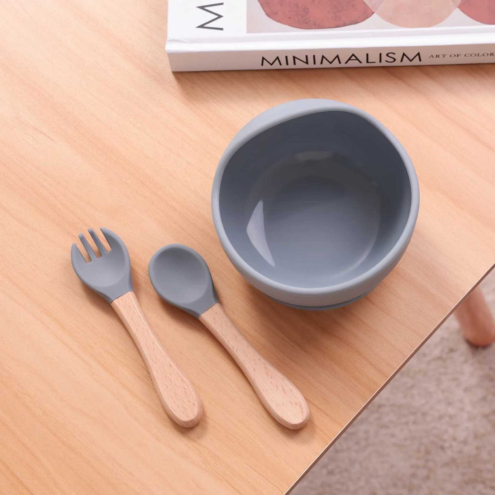3PCS Silicone Baby Feeding Bowl Set BPA Free Suction Dishes Training Utensils With Wooden Spoon Fork Toddler Learning Tableware X250806