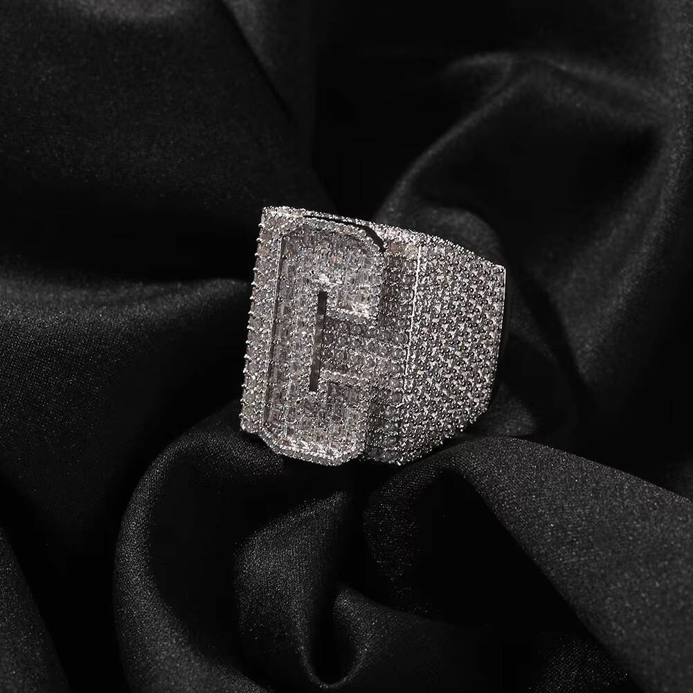 Custom Fashion Jewelry Letter Ring Exaggerate Luxury Lucky Number Signet Ring Iced Zircon Diamond Square A-Z Initial Signet Ring