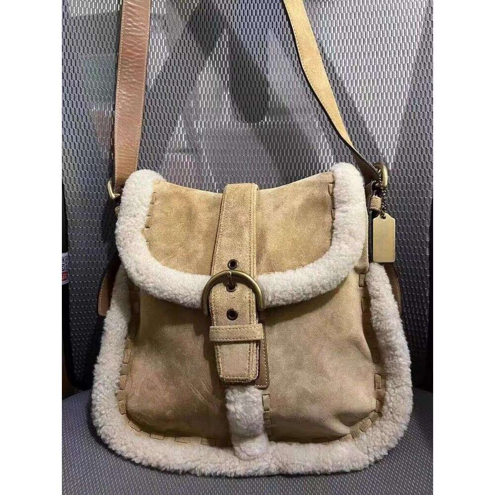 Designer Bag Tote Shoulder Bag Autumn Winter Vintage Lamb Wool For Women New Niche Commuter Suede Fluffy Single Crossbody