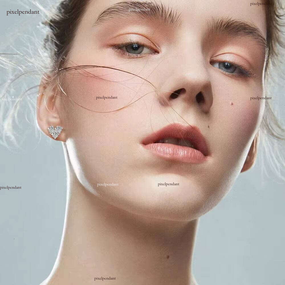 0.6cttw Moissanite Stud with GRA Certificate Sterling Sier Heart-shaped Earrings for Women