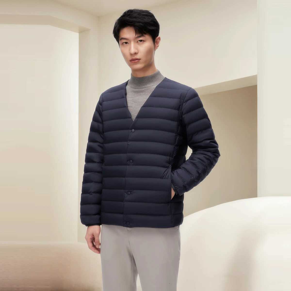 Bossideng 0-0 2025 New Autumn Men Puffy White Duck Down Jackets Light Weight Breathable Warm Winter Coat Portable Men Thin W250806