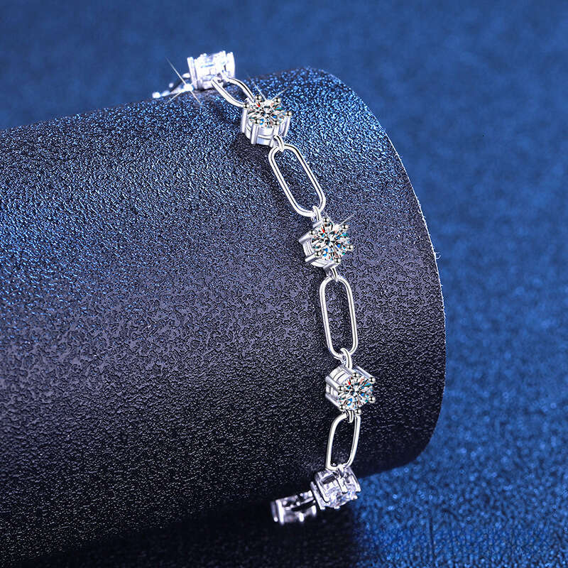 Iced Out VVS 3 ct Moissanite Bracelet Japanese and Korean Light Versatile Hand Accessories for Women