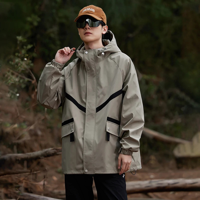 Breathable Men Hiking Casual Windbreaker Jacket Waterproof Outdoor Ski Hoodie Coat Women Lightweight Spring Autumn Outerwear 250806