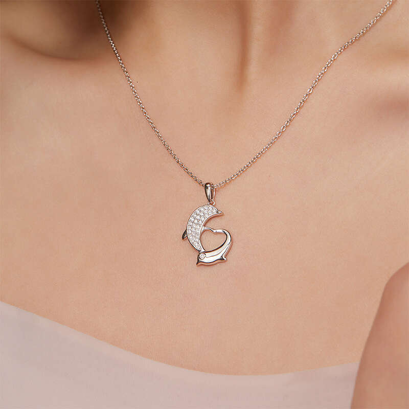 Fashion Korean Version Inlaid Moissanite Dolphin Love Iced Out VVS Necklace for Women, Niche Design, Light Collarbone Chain, Non-Fading