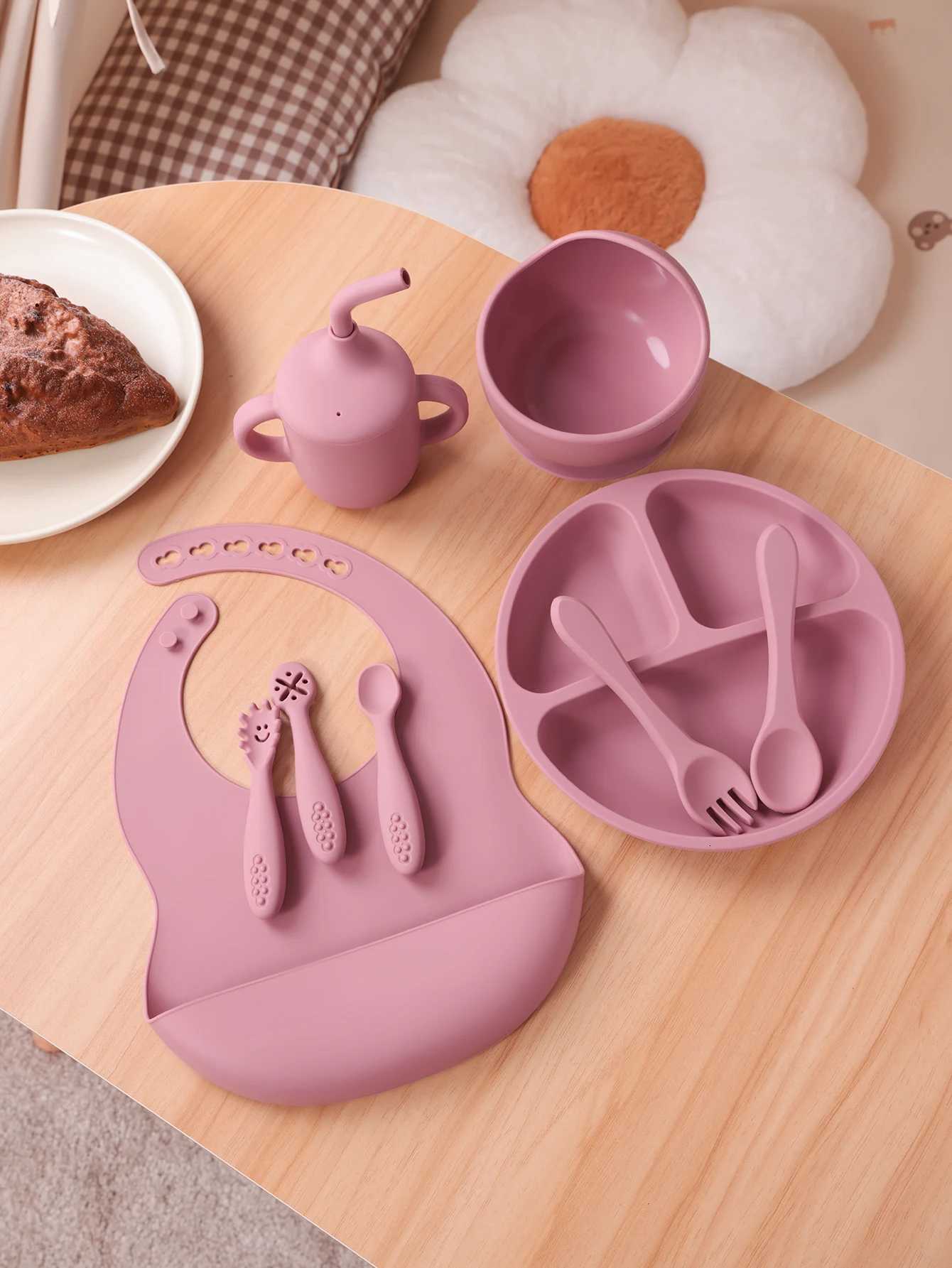 9PCS Silicone Baby Feeding Set Suction Plates Bowl Bib Sippy Cup BPA Free Toddler Self Weaning Essentials Tableware X250806