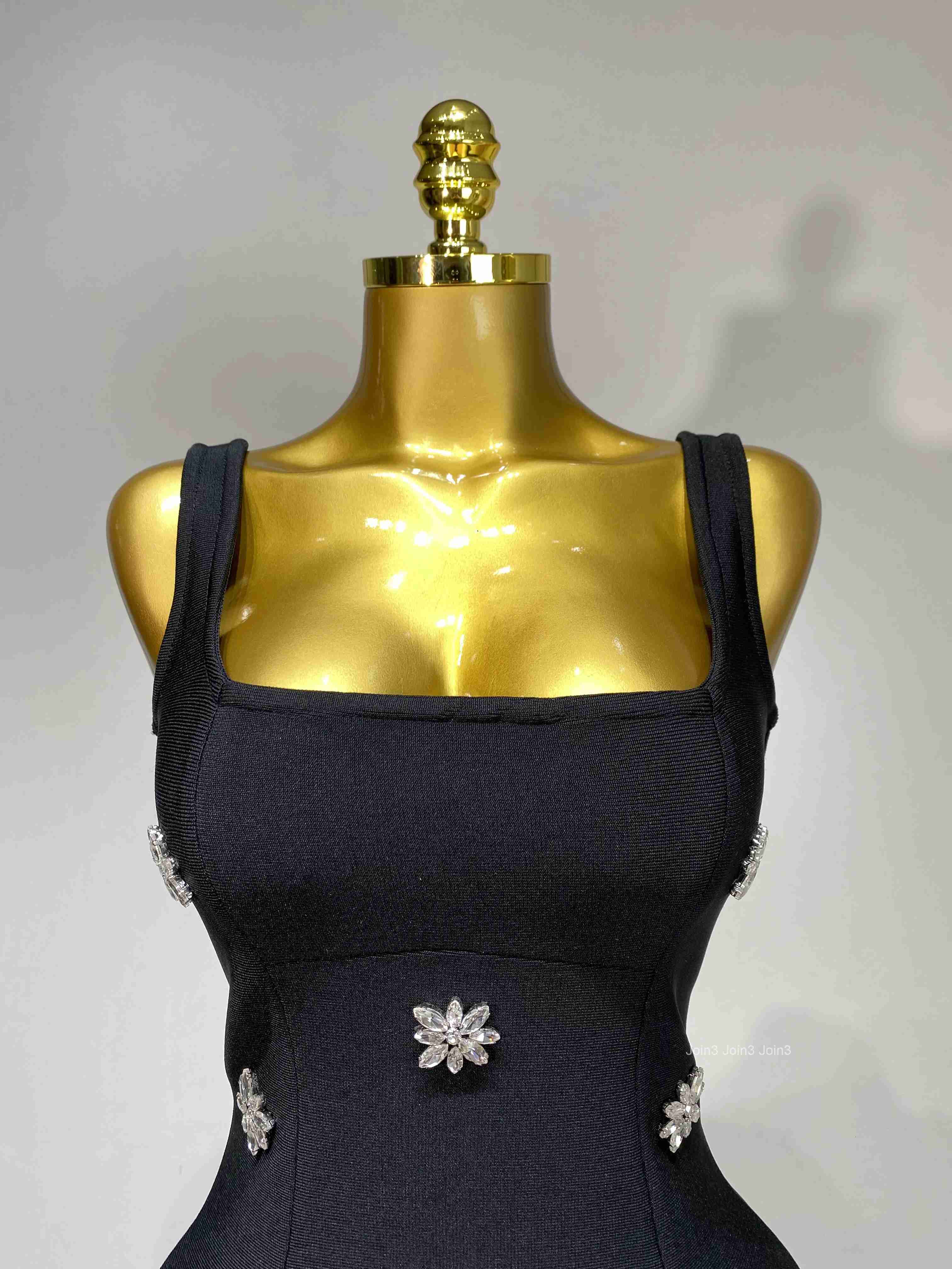 Women Sexy Sleeveless Square Collar Crystal Bodycon Mini Bandage Dress Celebrate Evening Party Elegant Luxury Birthday Dress