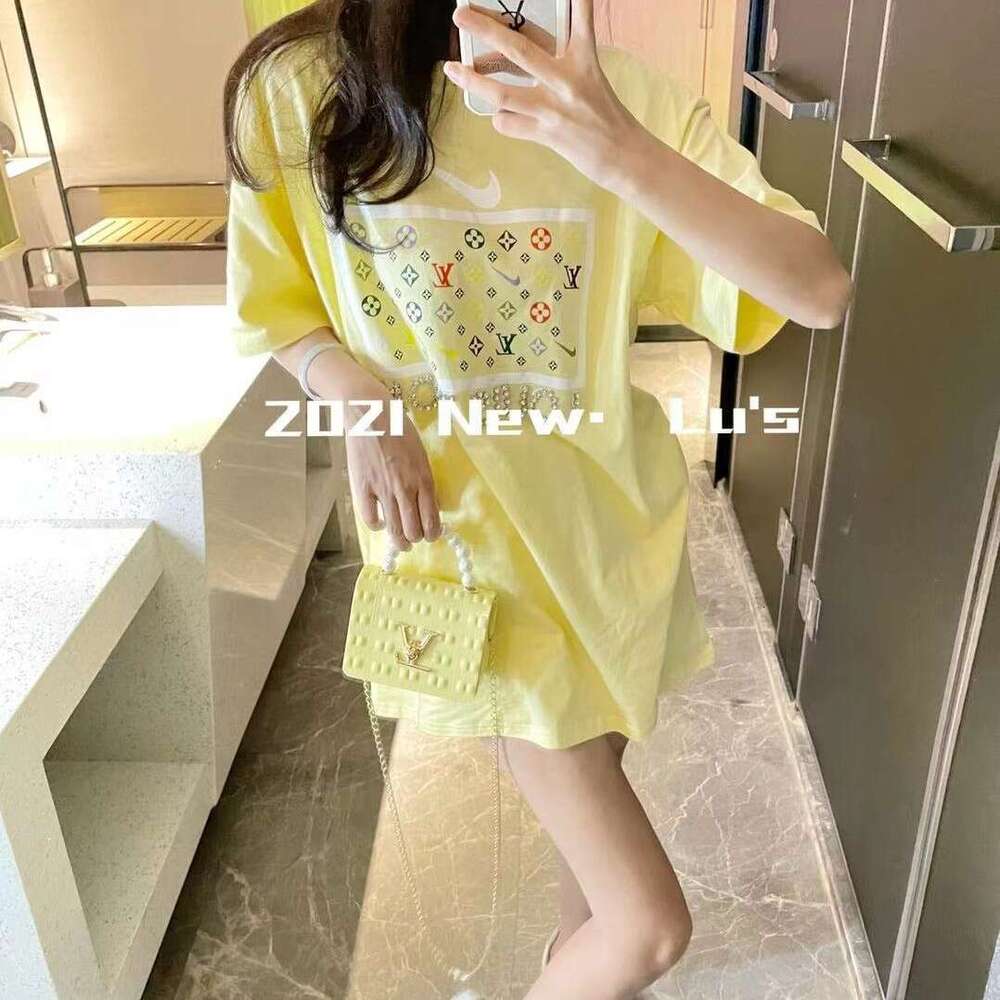 DHcollections 2025 New Pearl Handheld Mini Jelly Quilted Women's Candy Color Small Square Single Shoulder Crossbody Chain Bag