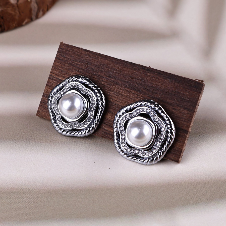 Stainless Steel Geometric Petal Women's Earrings Free Shipping Designer Luxury Jewelry Retro Spiral Pattern Earrings Gold-plated Colored Ear Acce