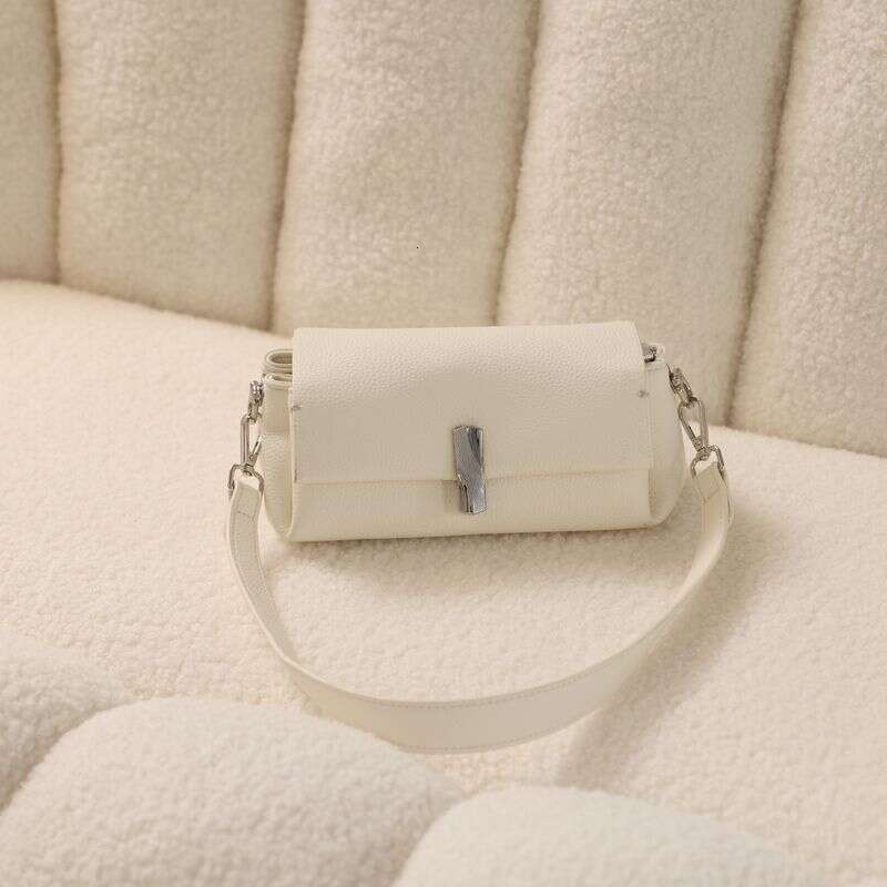 Women's 2025 New Underarm Light Niche Design Fashion Versatile Exquisite Small Single Shoulder Crossbody Bag