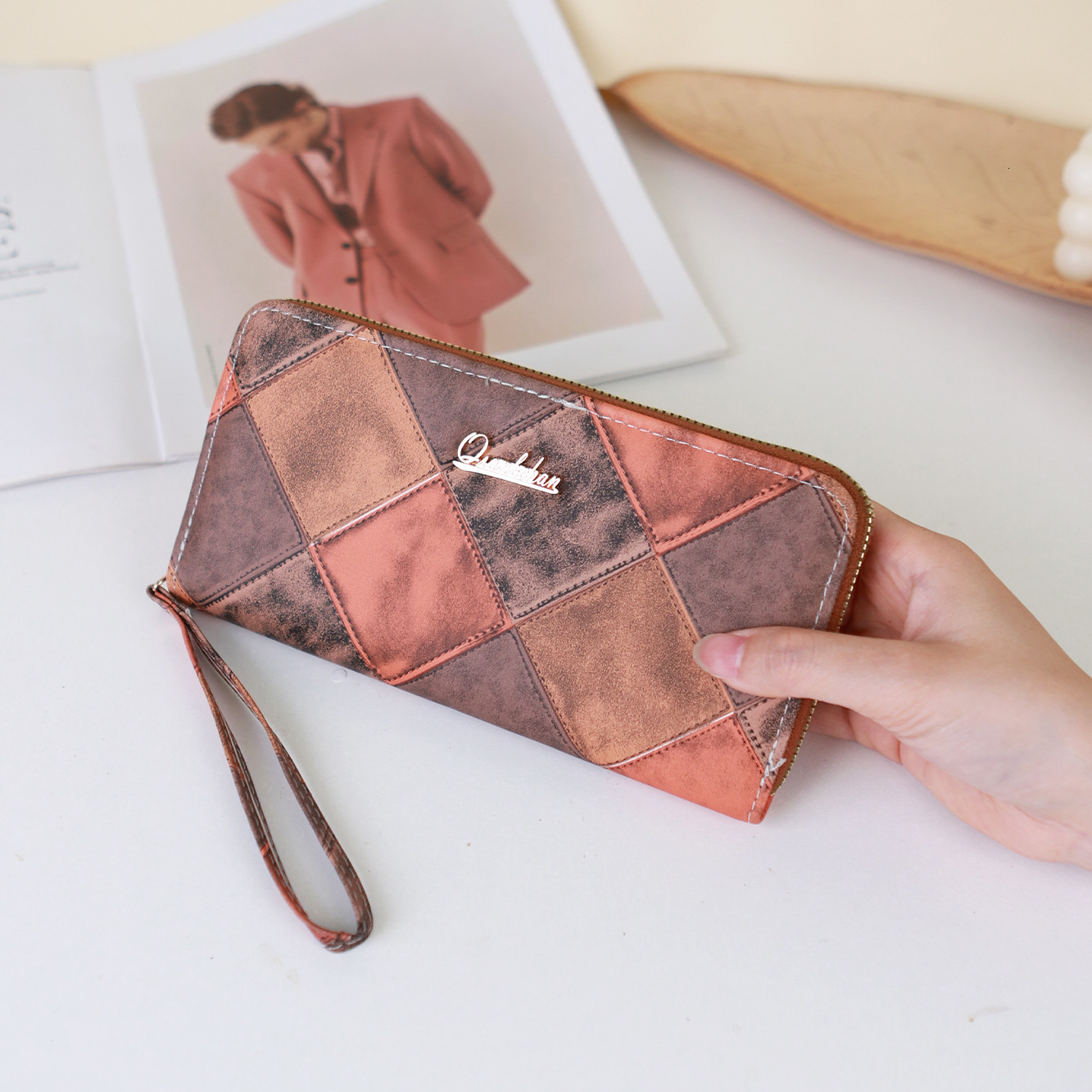 New Women Color Matching Embroidery Single Zipper Large Capacity Fashion Multi-Card Slot Wallet