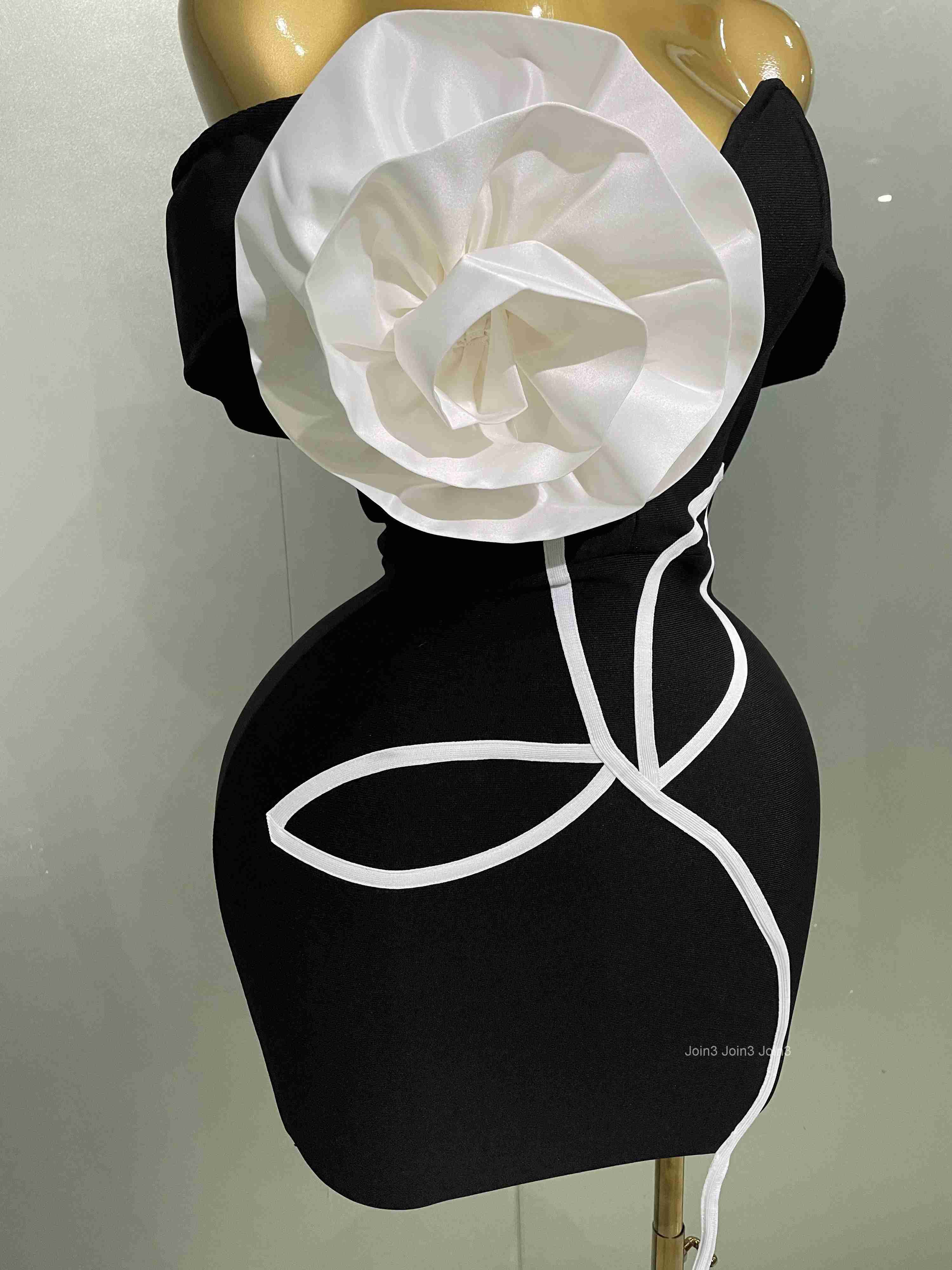Women New Sexy Off Shoulder White Flower Black Mini Bodycon Bandage Dress Luxury Celebrity Evening Club Elegant Party Gowns