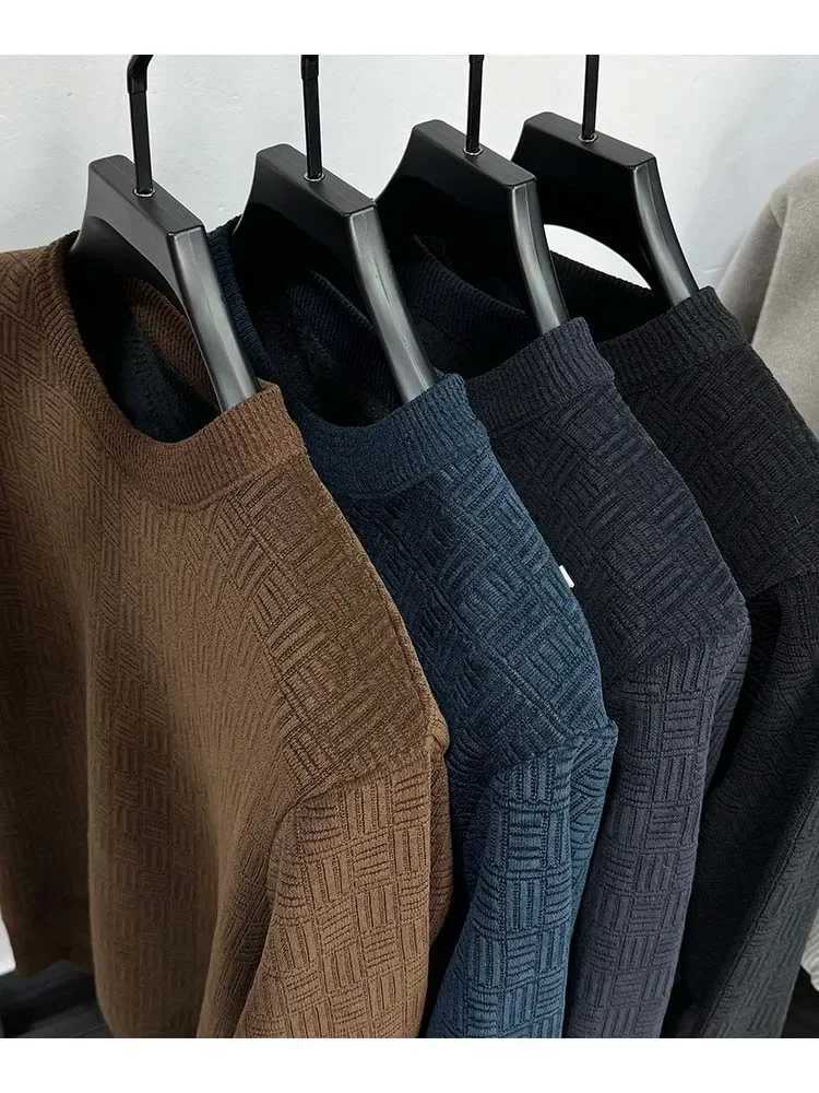 High-Quality Luxury Autumn Winter Brand Men Round Neck Sweater Plush Fashion Casual Jacquard Designer Pullover New Knitwear Top W250806