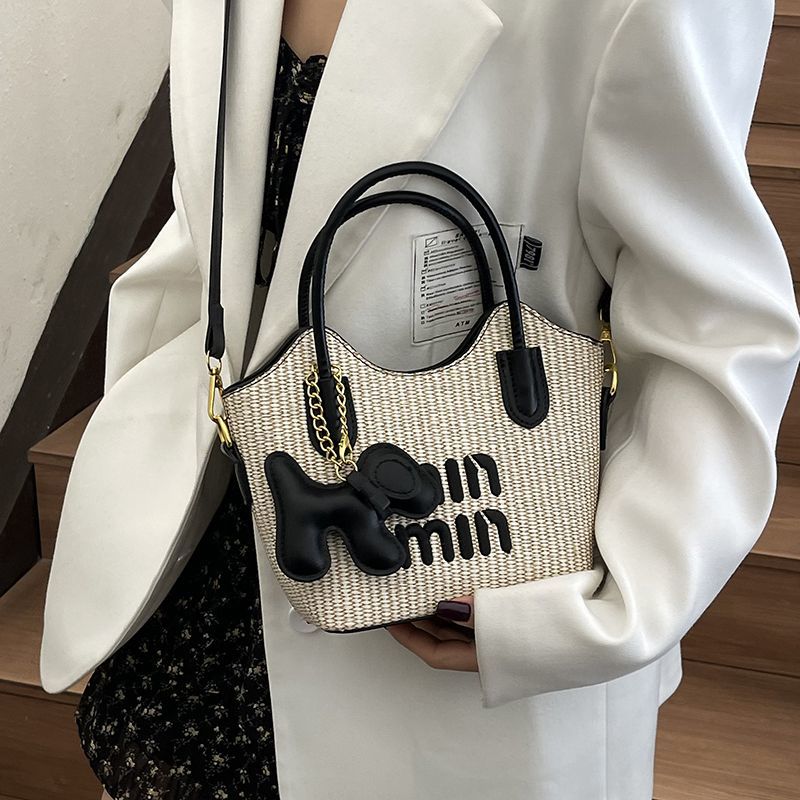 Designer Bag Luxury Bag Women Crossbody Mobile Phone Shoulder Bag Design Sier Colored Internet Famous Popular New fashionable printed shoulder bag 12