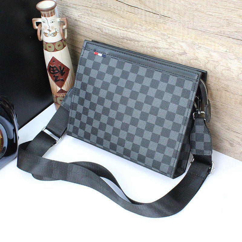 Luxury Men's Lightweight Handbag Free Shipping Designer Casual Business Phone Bag New Fashion Small Square Bag Casual Tablet Computer Bag