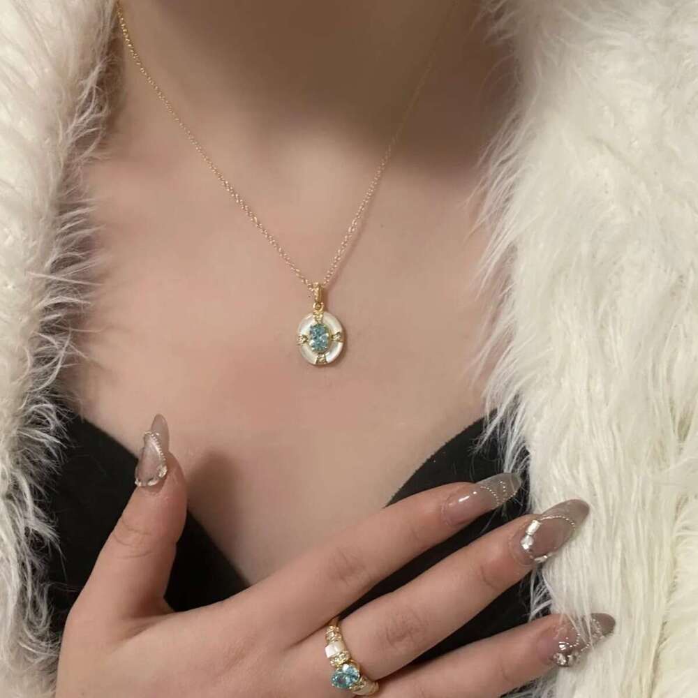 Natural Aquamarine White Mother-of-Pearl Necklace for Women, Gold-Plated Vintage Paraiba Collarbone Chain, High-End Niche