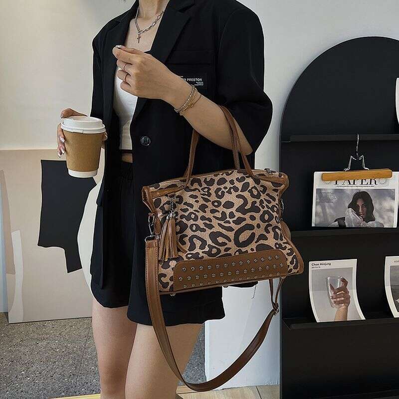 Hot Fashion leopard print women's European and American fashion style single shoulder crossbody bag commuter handbag