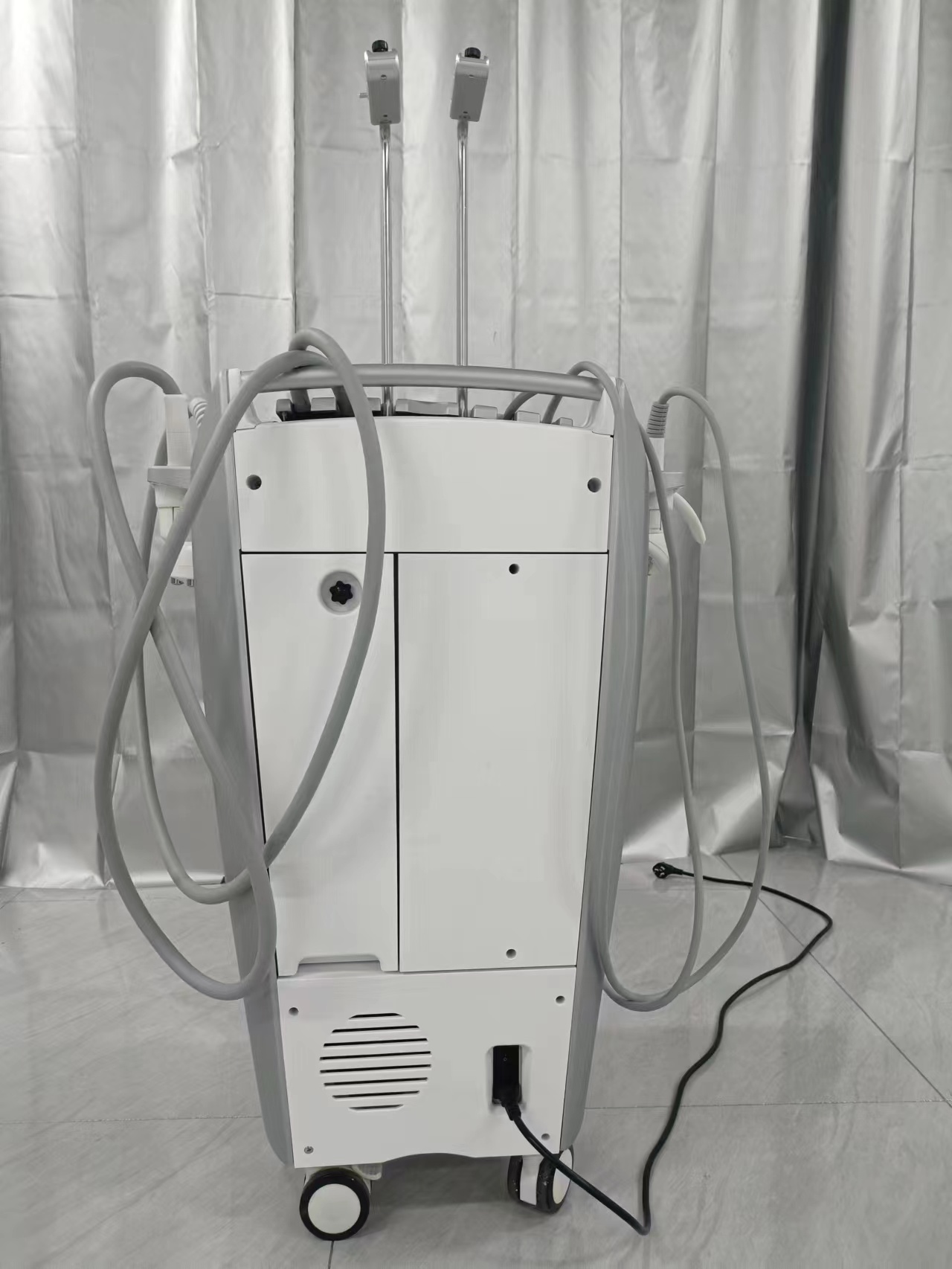 Skin Tightening and Fat Reduction Machine with RF Cavitation Vacuum Roller for Salon Slimming