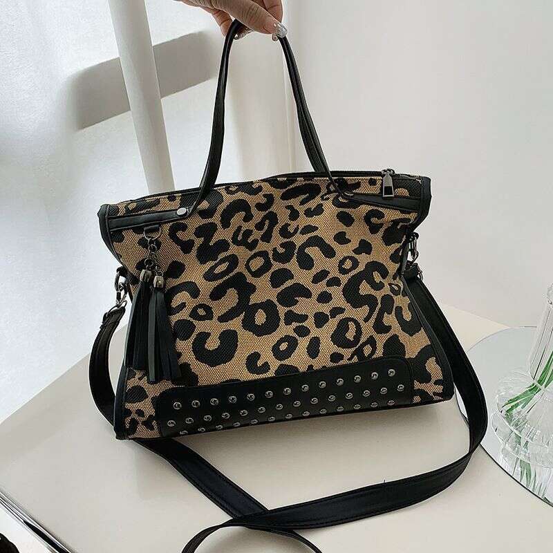 Hot Fashion leopard print women's European and American fashion style single shoulder crossbody bag commuter handbag