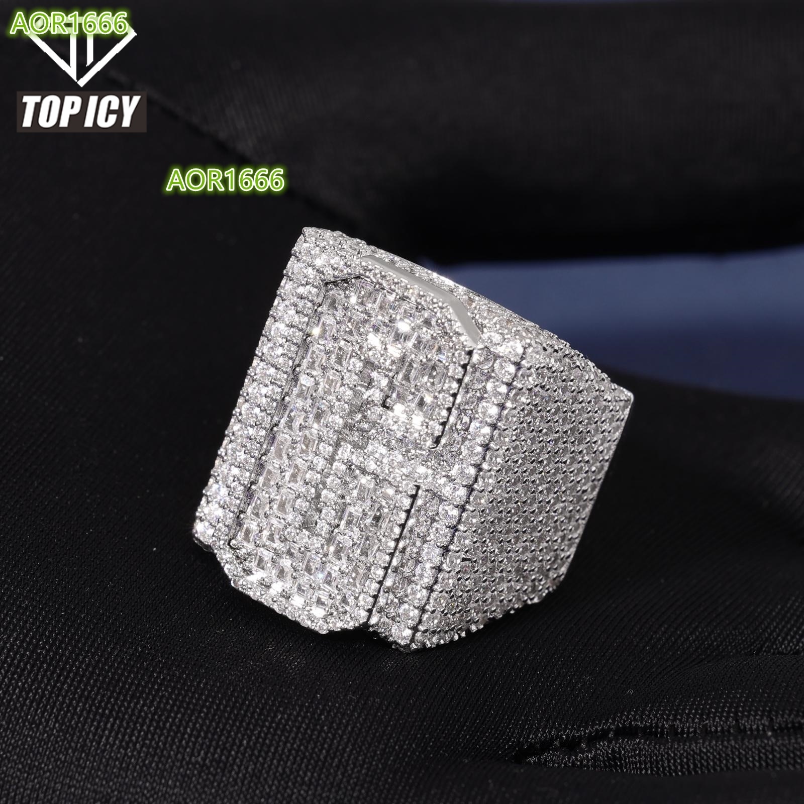 Luxury Square Custom Number Letter Brass With 18K Gold Plated Men Rings Full 5A Zircon Diamond Hip Hop Single Letter Ring