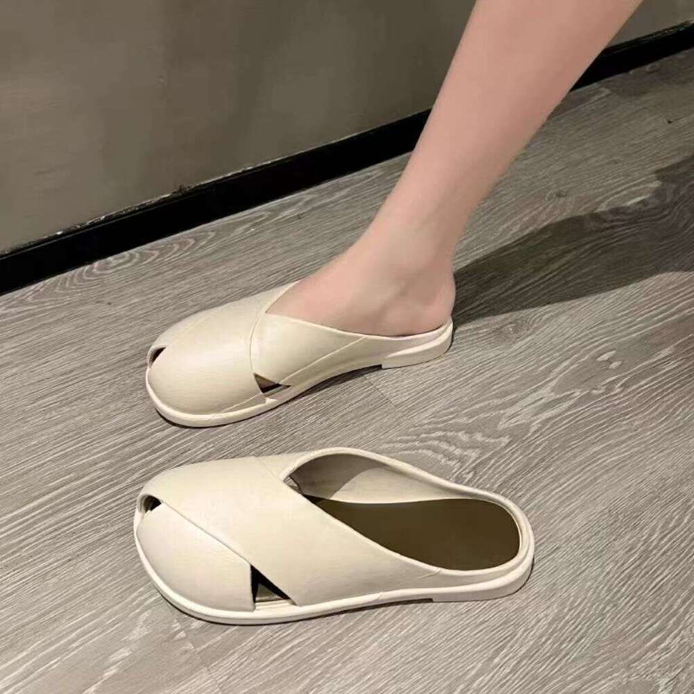 Closed-Toe for Women 2025 Summer Autumn New Low Heel Half Slippers Non-Slip Versatile Lazy Outdoor Beach Sandals