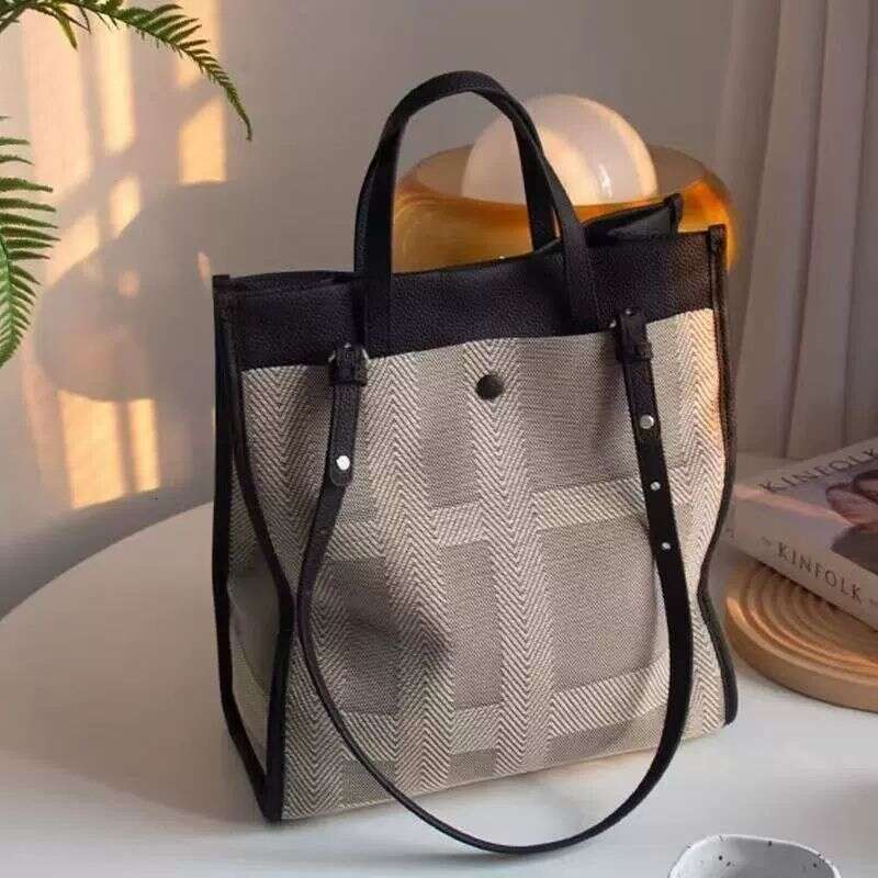 Designer Bag Tote Shoulder Bag Handheld Large Capacity Commuter Laptop For Women New High End Plaid Canvas Single Tote
