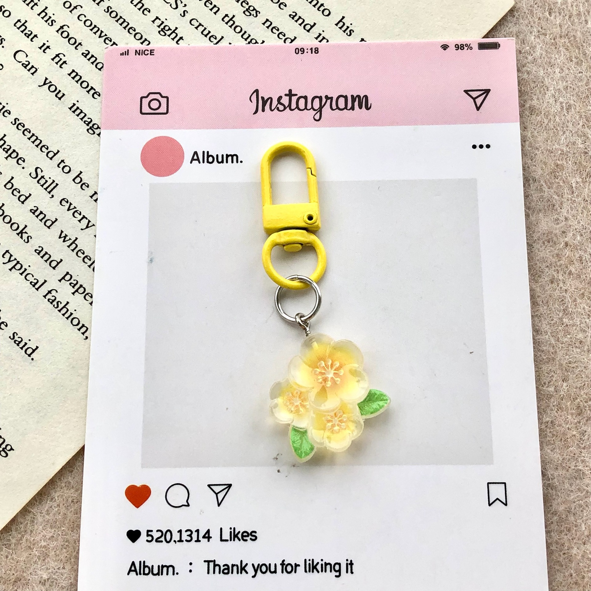 Colorful luminous three peach blossom keychain cute best friend student gift stall promotion gift pendant bag accessories