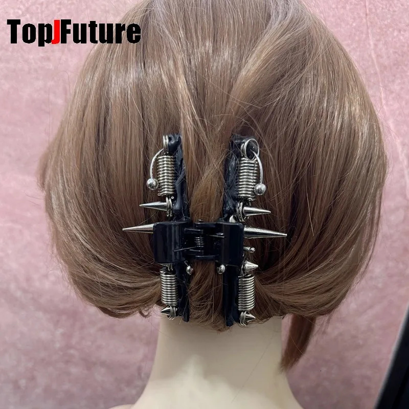 Women dank Y2K girl Harajuk Gothic punk cosplay Grasp Clip Metallic feeling Hollow rivet Grasp Hair Crab Hair Accessories claws 250730