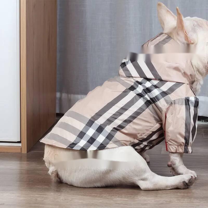 Designer Clothes Classic Check Pattern Apparel Dogs Raincoat Lightweight Windbreaker Hooded Jacket for Small Medium Dog French Bulldog Outdoor Coat XL