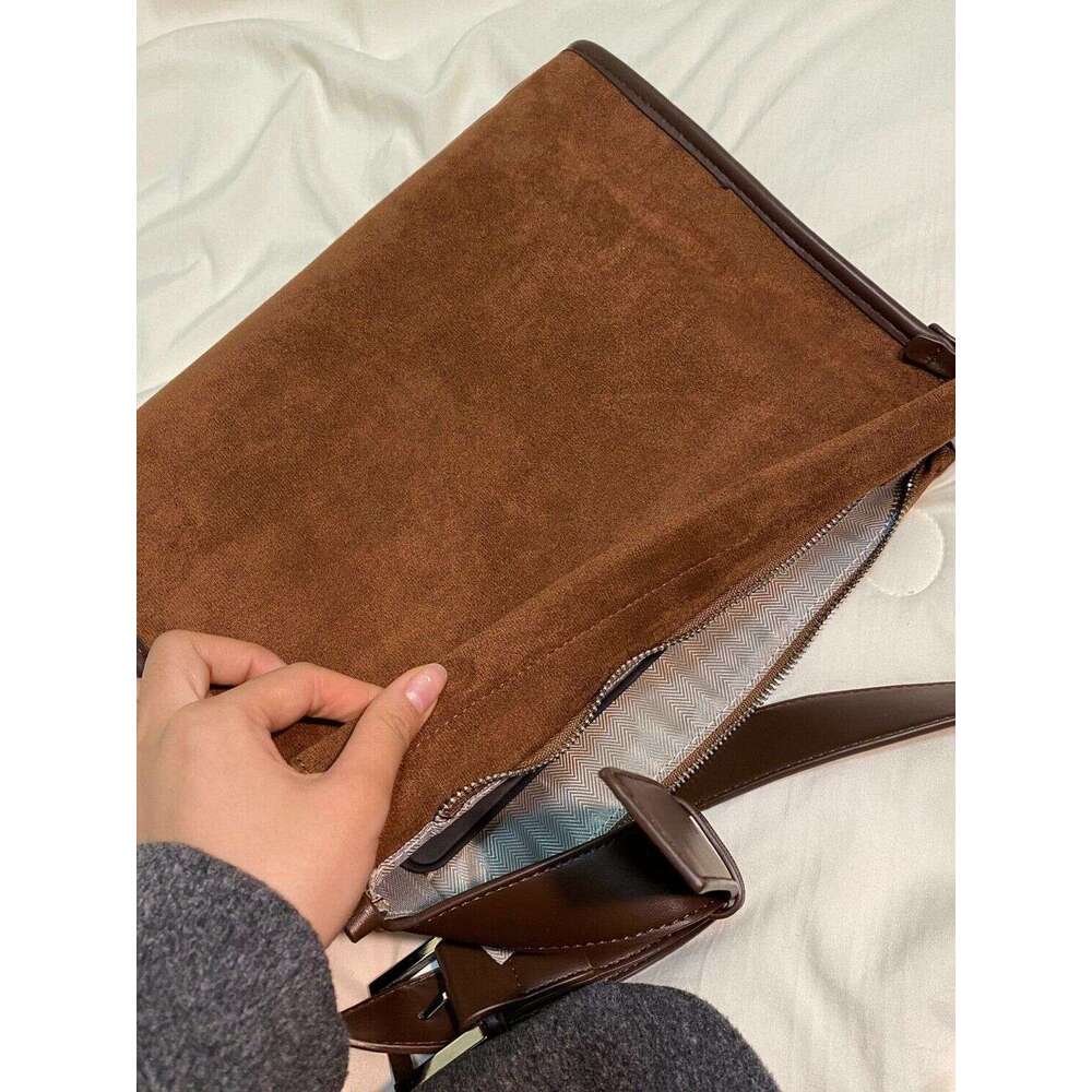 Designer Bag Tote Shoulder Bag Autumn Winter Large Capacity Premium Velvet Texture Tote New Crossbody Commuting