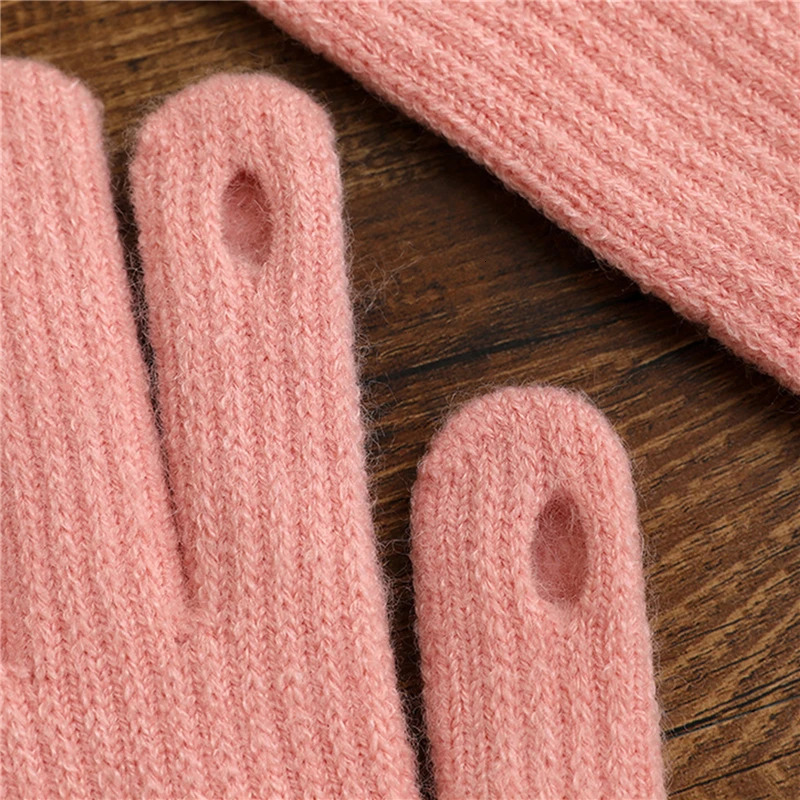 Fashion Winter Warm Gloves Women Korean Touch Screen Gloves Finger Holes Fashion Solid Color Knitted Gloves Inner Plush Mittens 250806