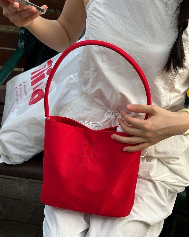 Korean Niche Mucu and Ebony Fashion Commuter Tote Handbag Nylon Underarm Bag for Women