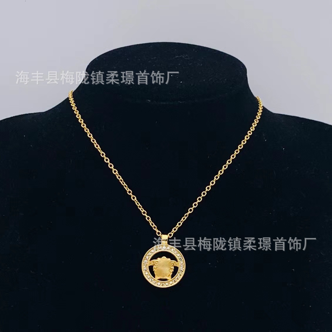 designer pendant necklaces luxury jewelry for men women gold silver woman 2025 new heavy craft medusa necklace patterned beauty head high ve versacely versace2 PE18