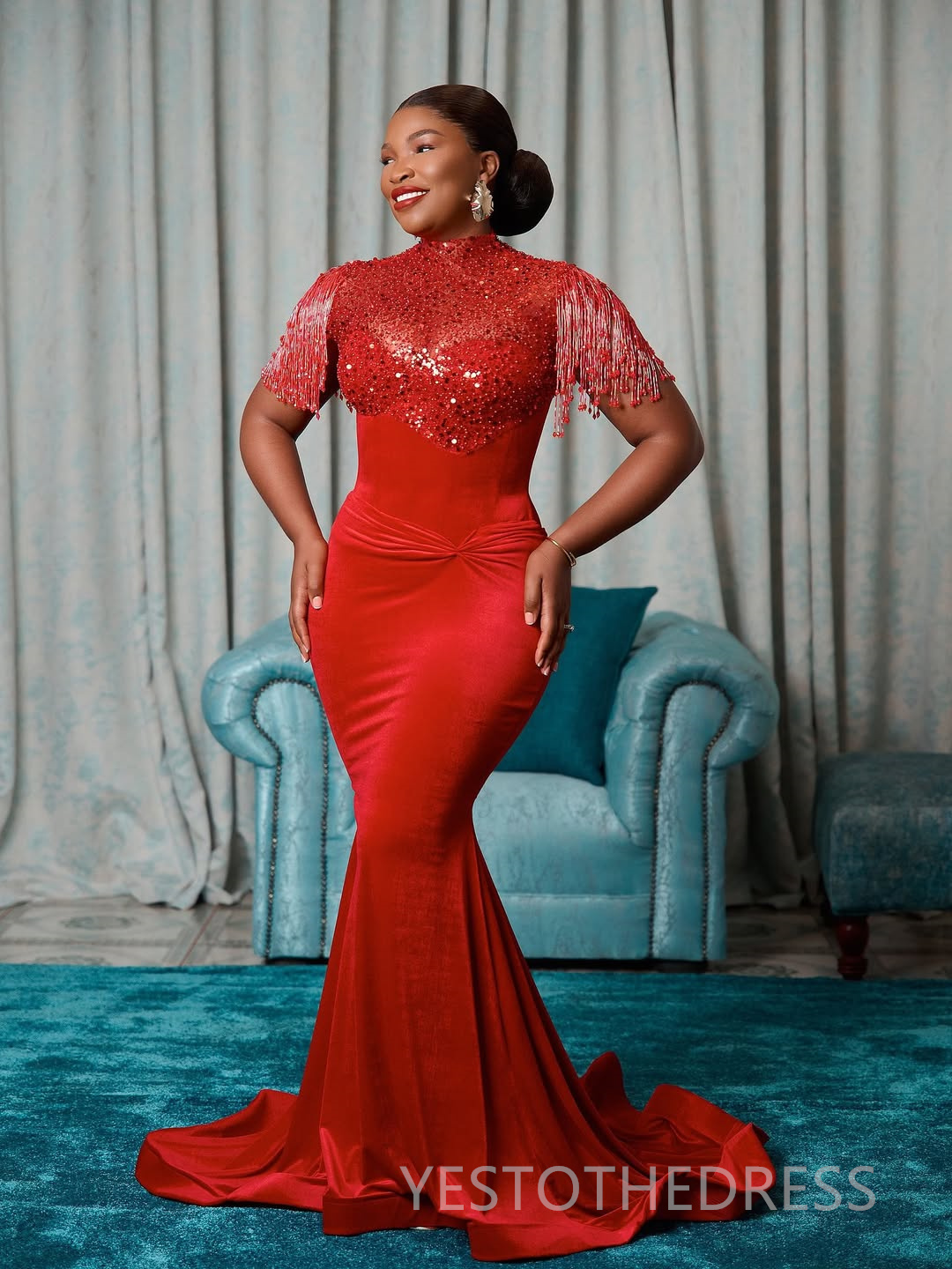 2025 Plus Size Red Velvet Prom Dress Evening Dresses Formal Gowns High Neck Gorgeous Beaded Sequined Lace Tassel Birthday Dress Second Reception Gowns