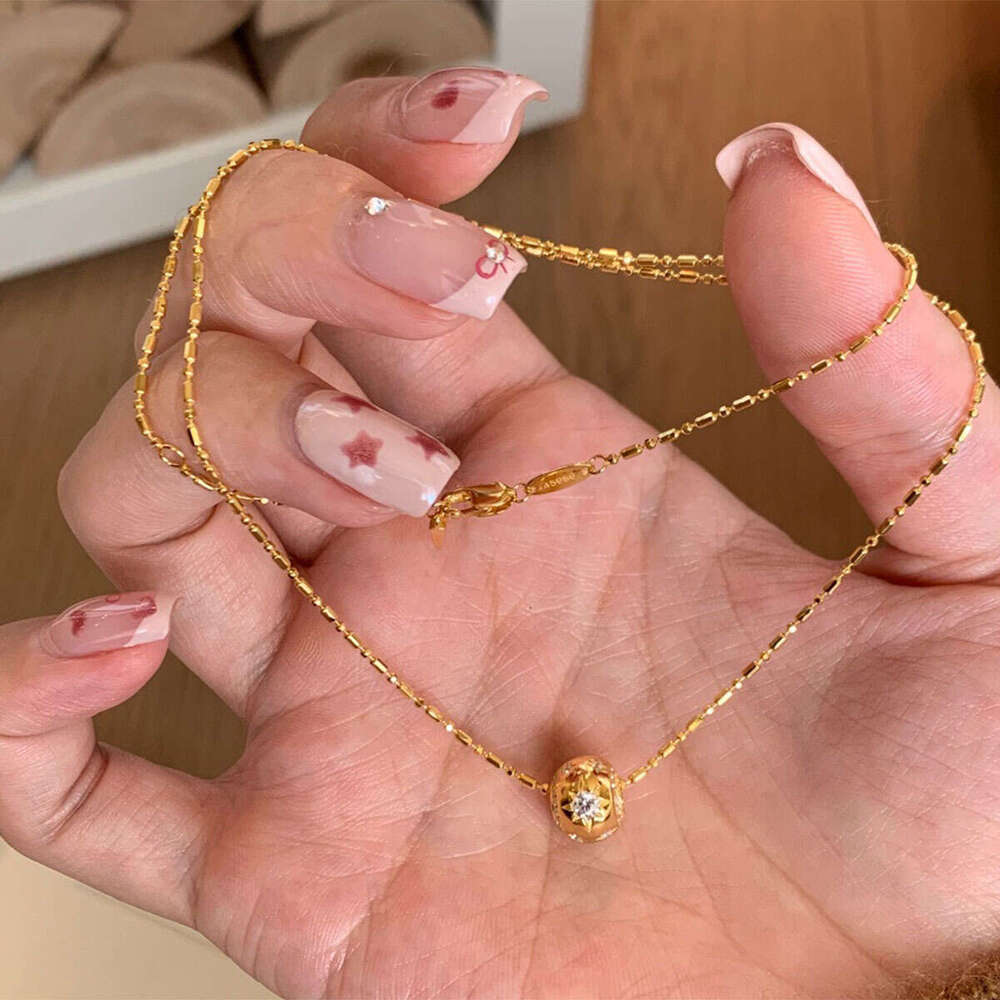 Exquisite Kaleidoscope Starburst Necklace High-end New Niche Personality Design Light Versatile Clavicle Chain