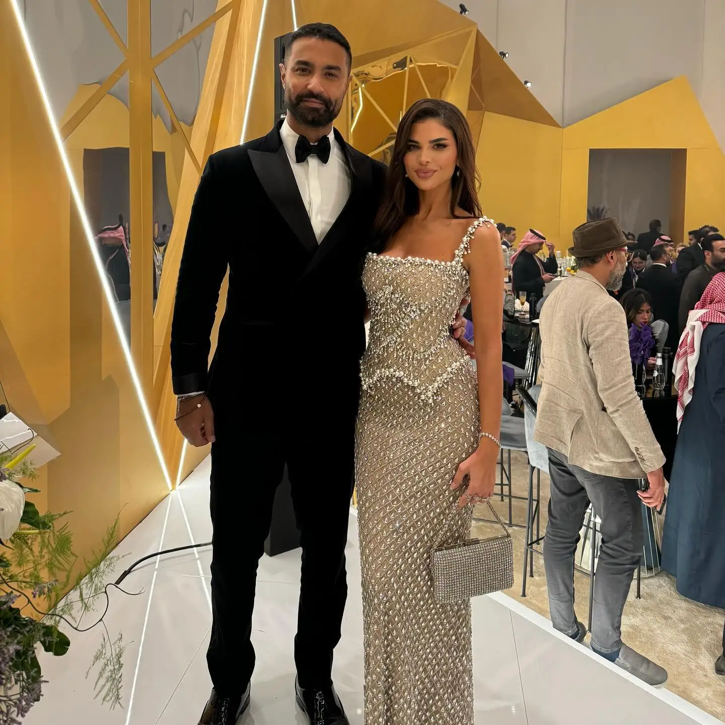 Sparkly Prom Dress Shine crystals Spaghetti Straps Evening Gowns Ground Dress Sleeveless Customized Robe De Soiree vestido de novia