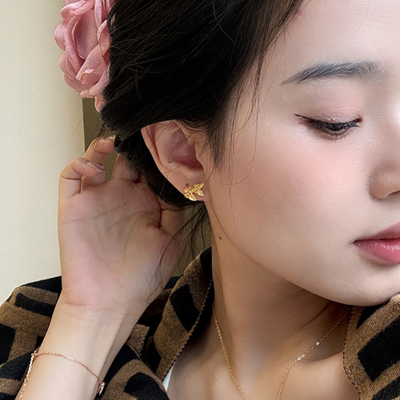 Free Delivery Designer Luxury Jewelry Exquisite 3D Butterfly Women's Earrings Elegant, Simple And Fashionable New Accessories