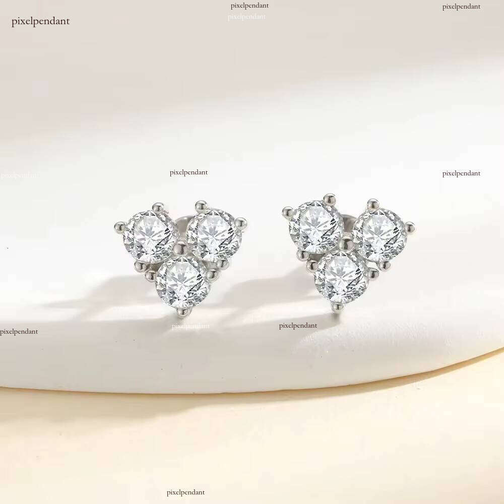 0.6cttw Moissanite Stud with GRA Certificate Sterling Sier Heart-shaped Earrings for Women