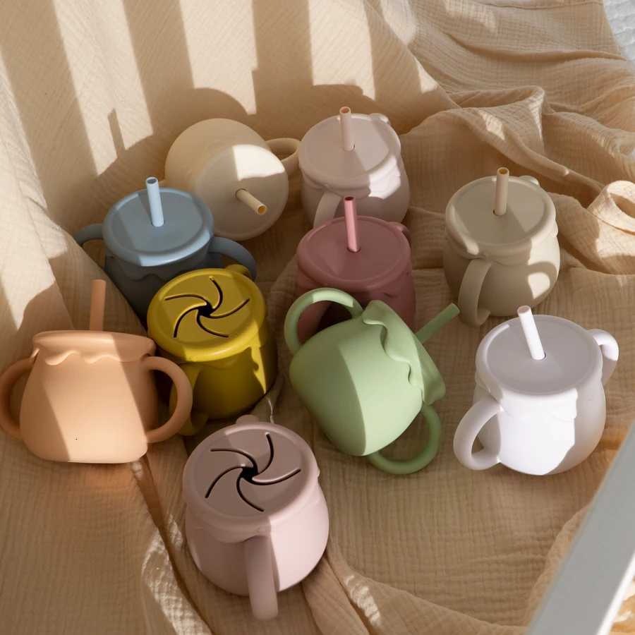 New Kids Silicone Feeding Food Storage Box Snack Cup Portable Newborn Drinking Cup Infant Dual Purpose Sippy Cup Baby Supplies X250806