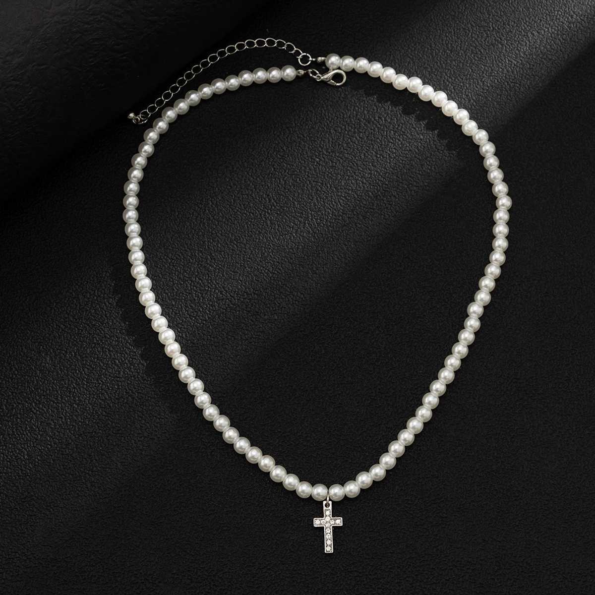 Pearl Beads Chain with Shiny Rhinestone Cross Pendants Necklace Men Trendy White Beaded Choker on Neck 2022 Fashion Jewelry Male Y250805