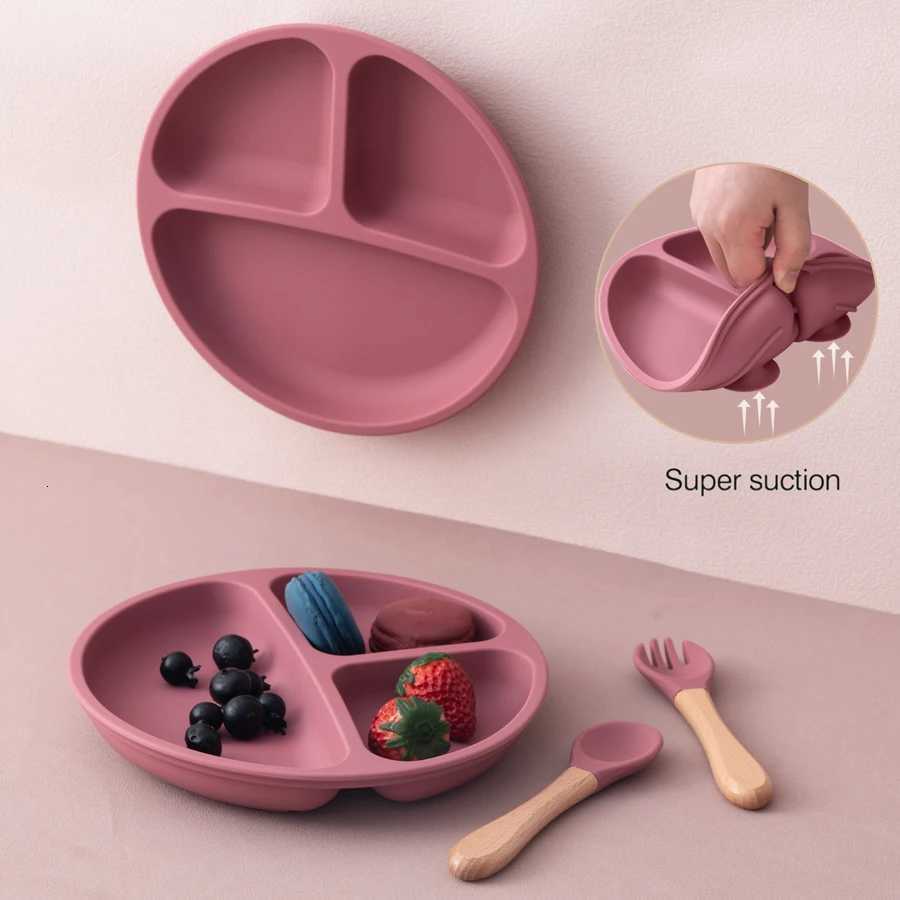 3PCS Silicone Baby Tableware Wooden Handle Fork Spoon Suction Dishes Feeding Training Sets For Children Baby Meal Tray X250806