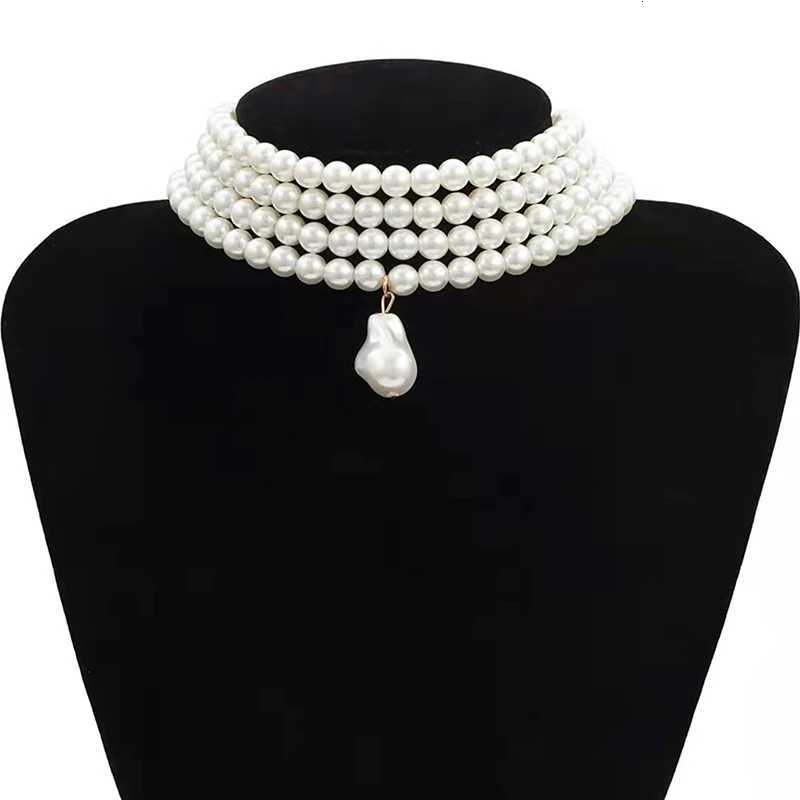 Classic Layered Strand Round Pearls Beads Collar Choker Necklace For Women Irregular Baroque Pearl Pendant Wedding Necklace Gift Y250805