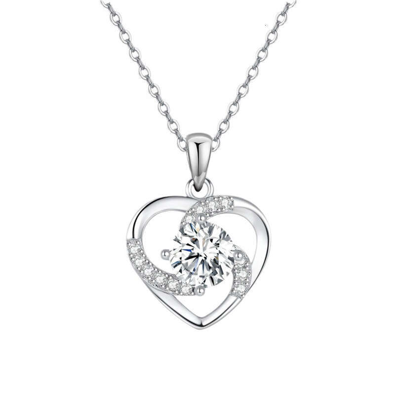 Moissanite Sterling Sier Pendant Eternal Heart Necklace for Women Versatile High-End Non-Fading Collarbone Chain Jewelry