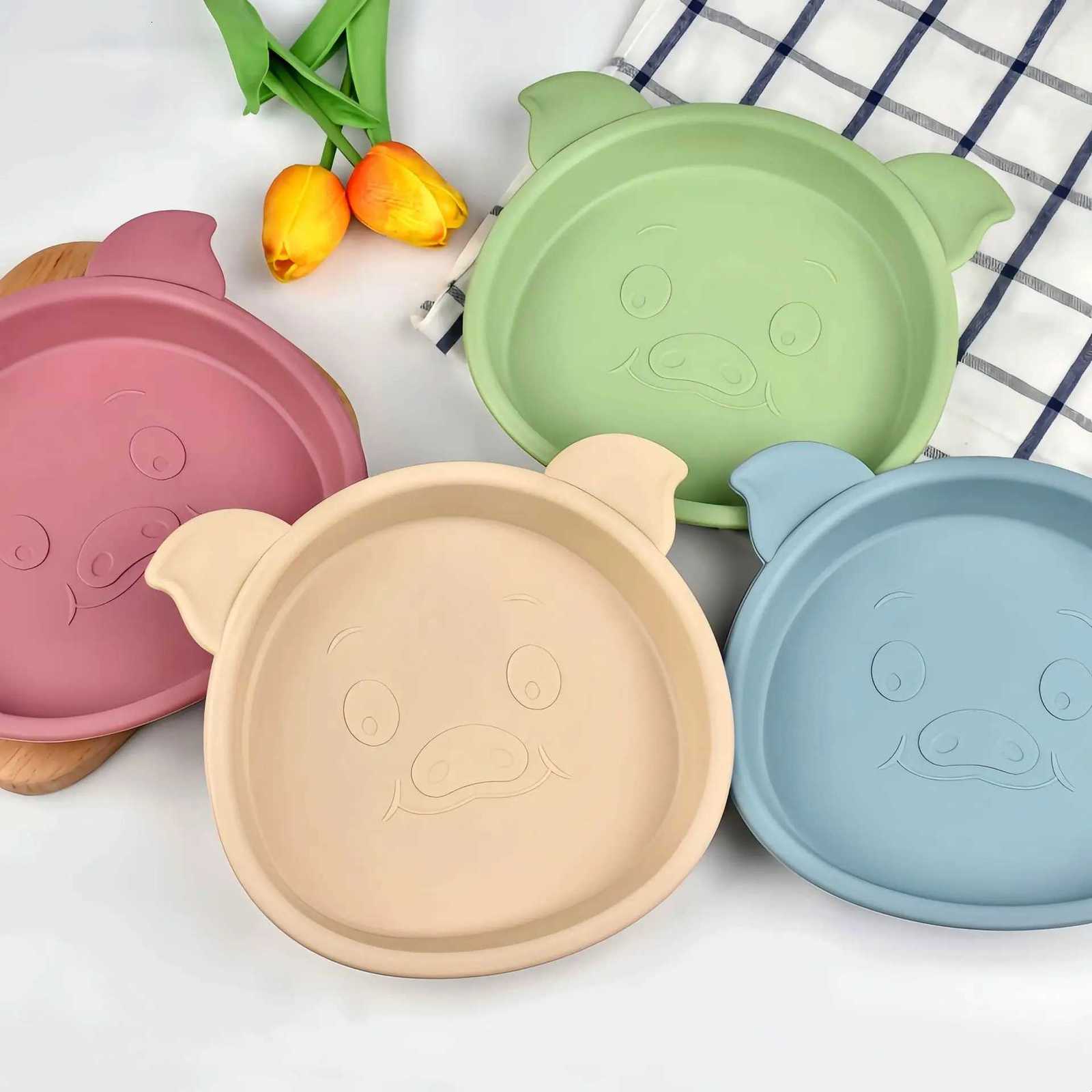 1PC New Cartoon Pig Food Grade Children Dinnerware BPA Free Silicone Baby Suction Plate Bowl Kid Toddler Tableware X250806