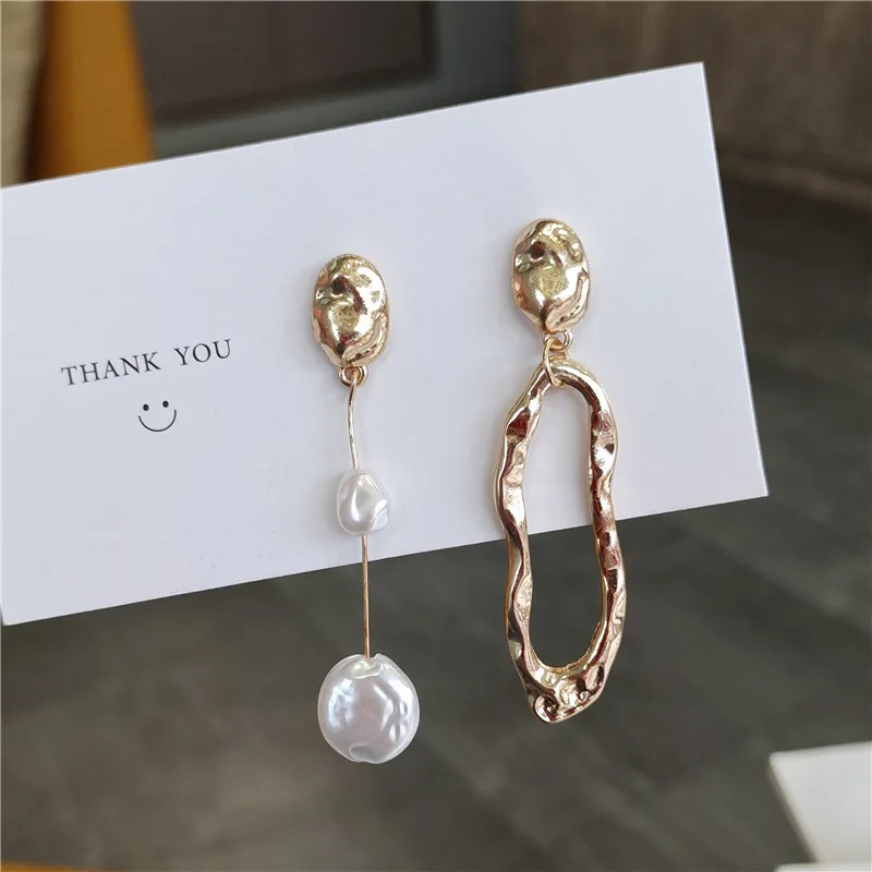 Elegant Asymmetric Earring Freshwater Pearl Metallic Exaggerated Long Stud Earring Ladies and Girls Party Jewelry Gifts 250805