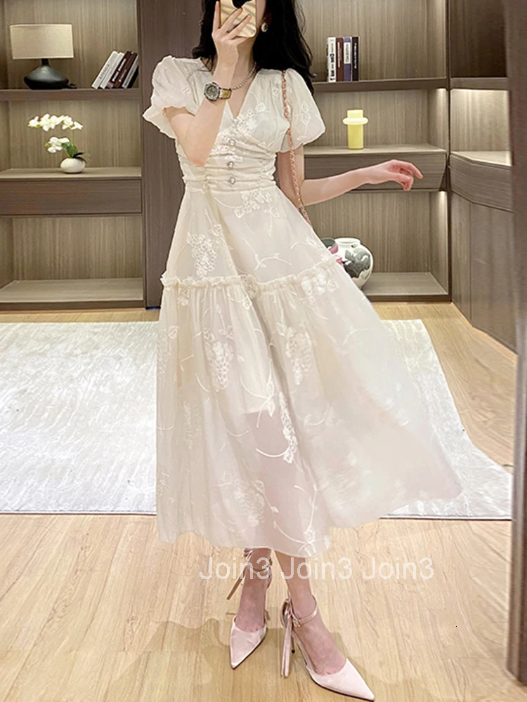 Elegant Long Dress For Female French V-neck Pleated Waist Bubble Sleeves Embroidered Womens Dresses New Summer 3C4036