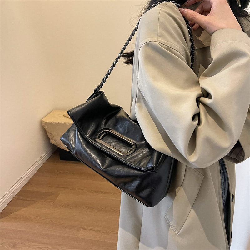 Women's handbag 2025 designer new fashionable retro chain bag large capacity shoulder crossbody bag