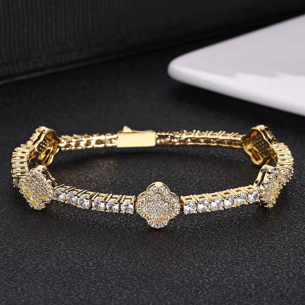 Womens Fashion Tennis Bracelet Small Four Leaf Clover Gold-Plated 925 silver Moissanite Chain Link Bangles Elegant Jewelry