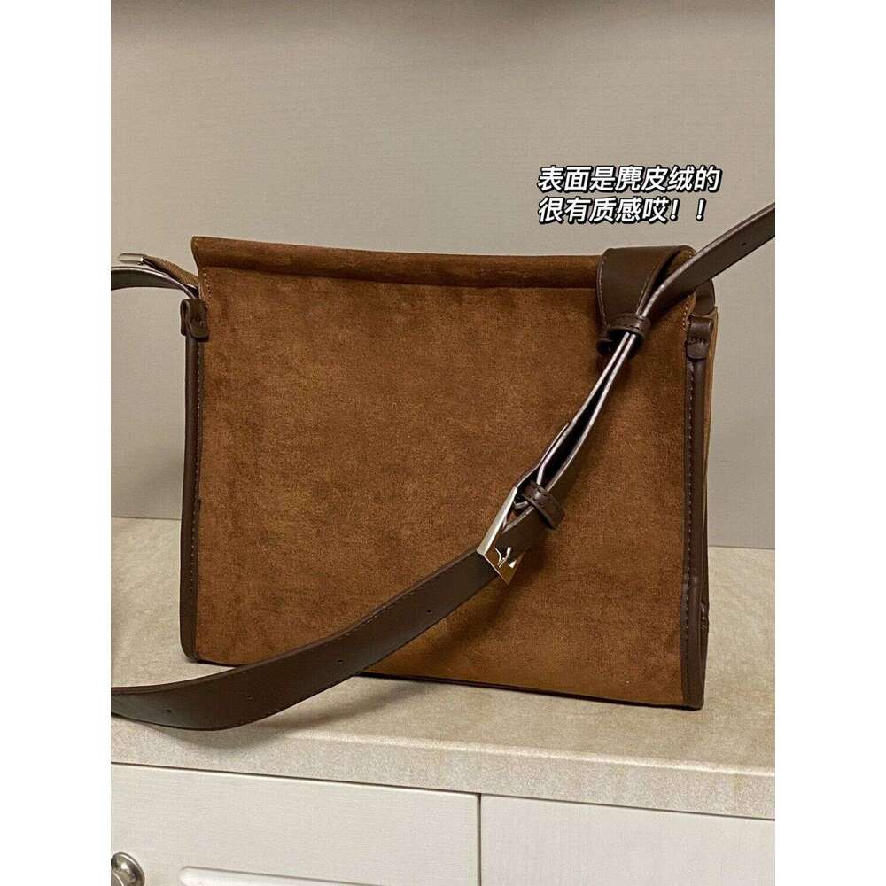 Designer Bag Tote Shoulder Bag Autumn Winter Large Capacity Premium Velvet Texture Tote New Crossbody Commuting