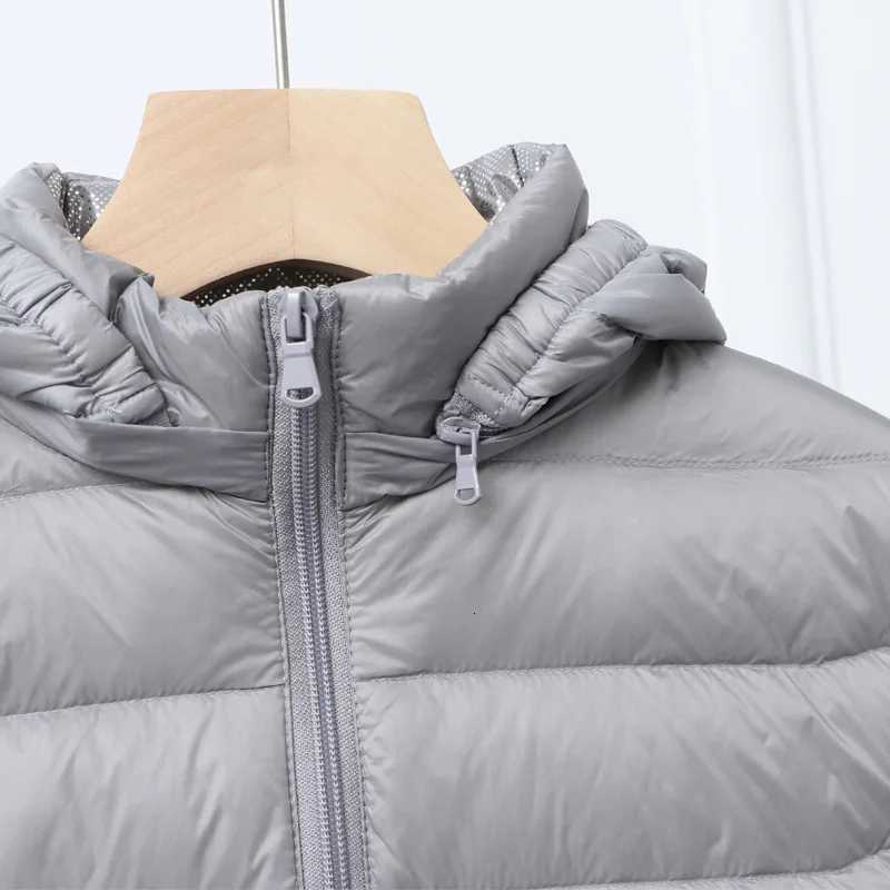 Top Grade Men Winter Puffer Jacket New Hat Detachable Ultra Light Down Jacket Men Lightweight Parka Windproof Warm Coats W250806